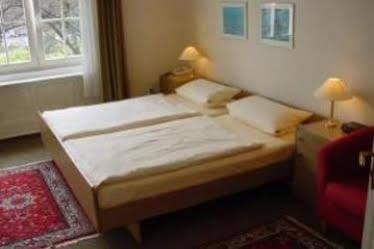 Отель Amsterdam 3*
